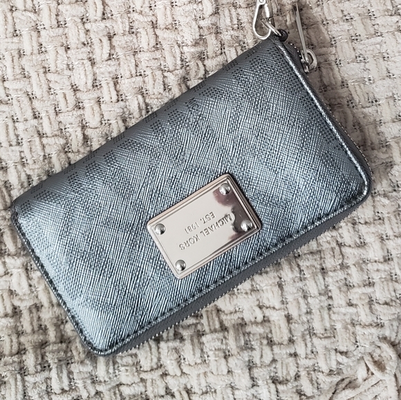 Michael Kors Grey Metallic MK Logo Zip Around Wristlet Wallet - Picture 1 of 12